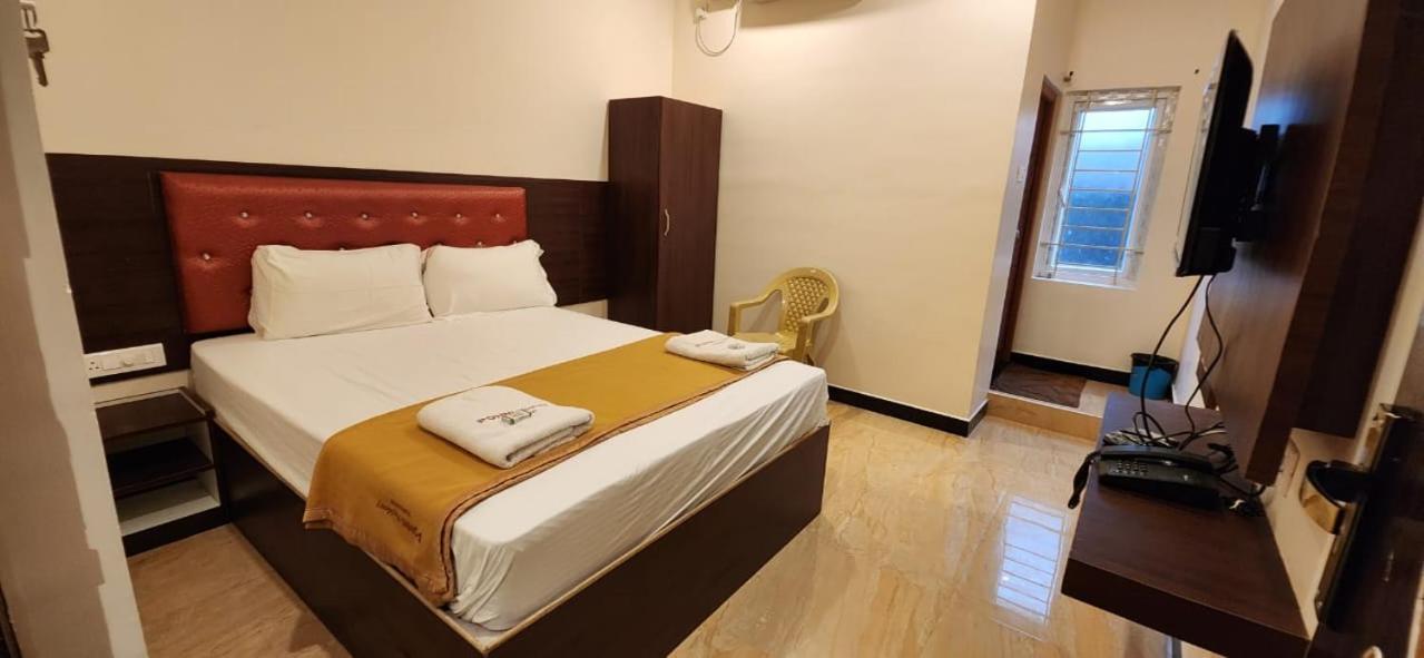 Ponni Residency Танджавур Екстериор снимка